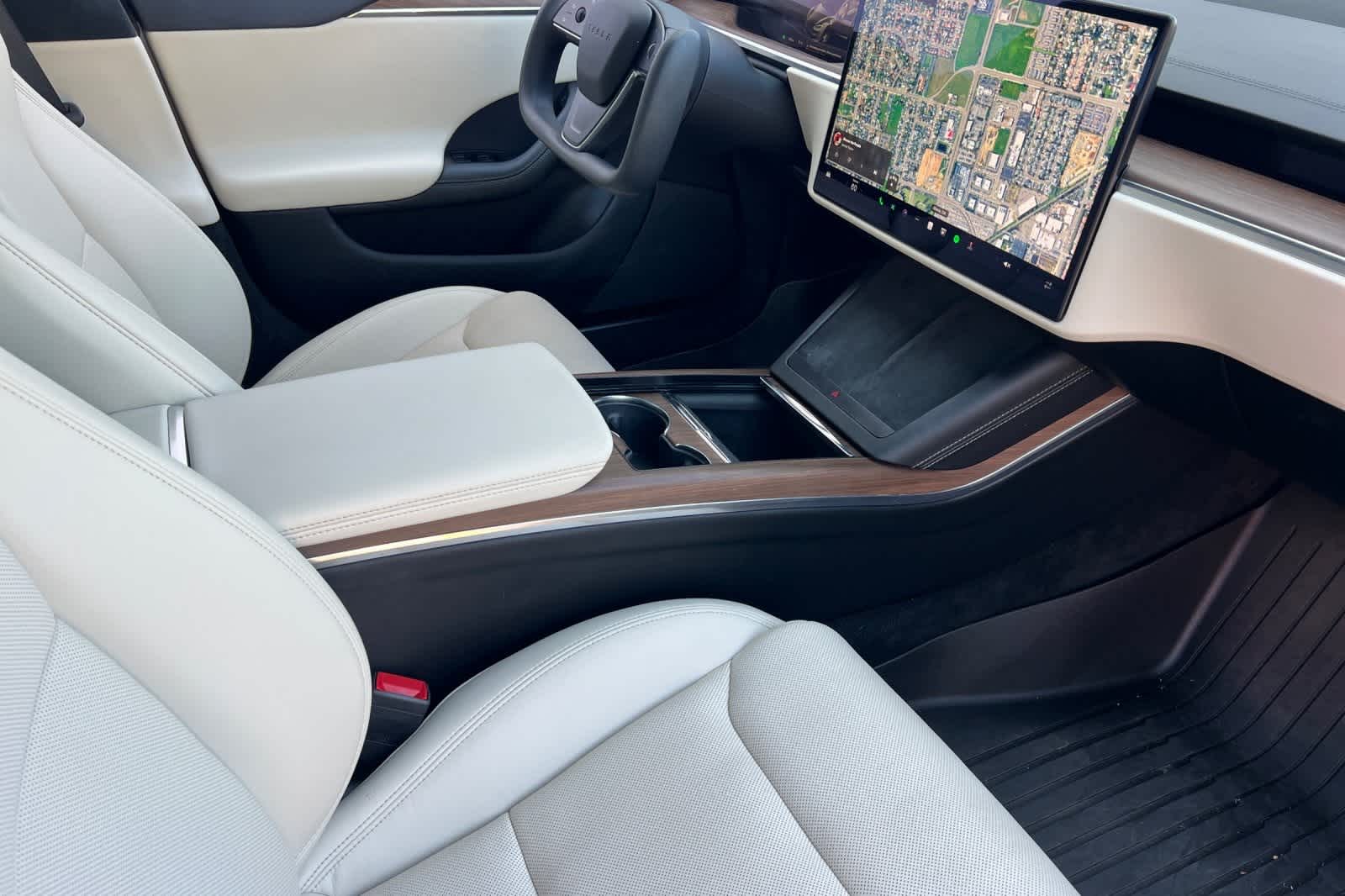 Thumbnail: 2022 Tesla Model S - 18