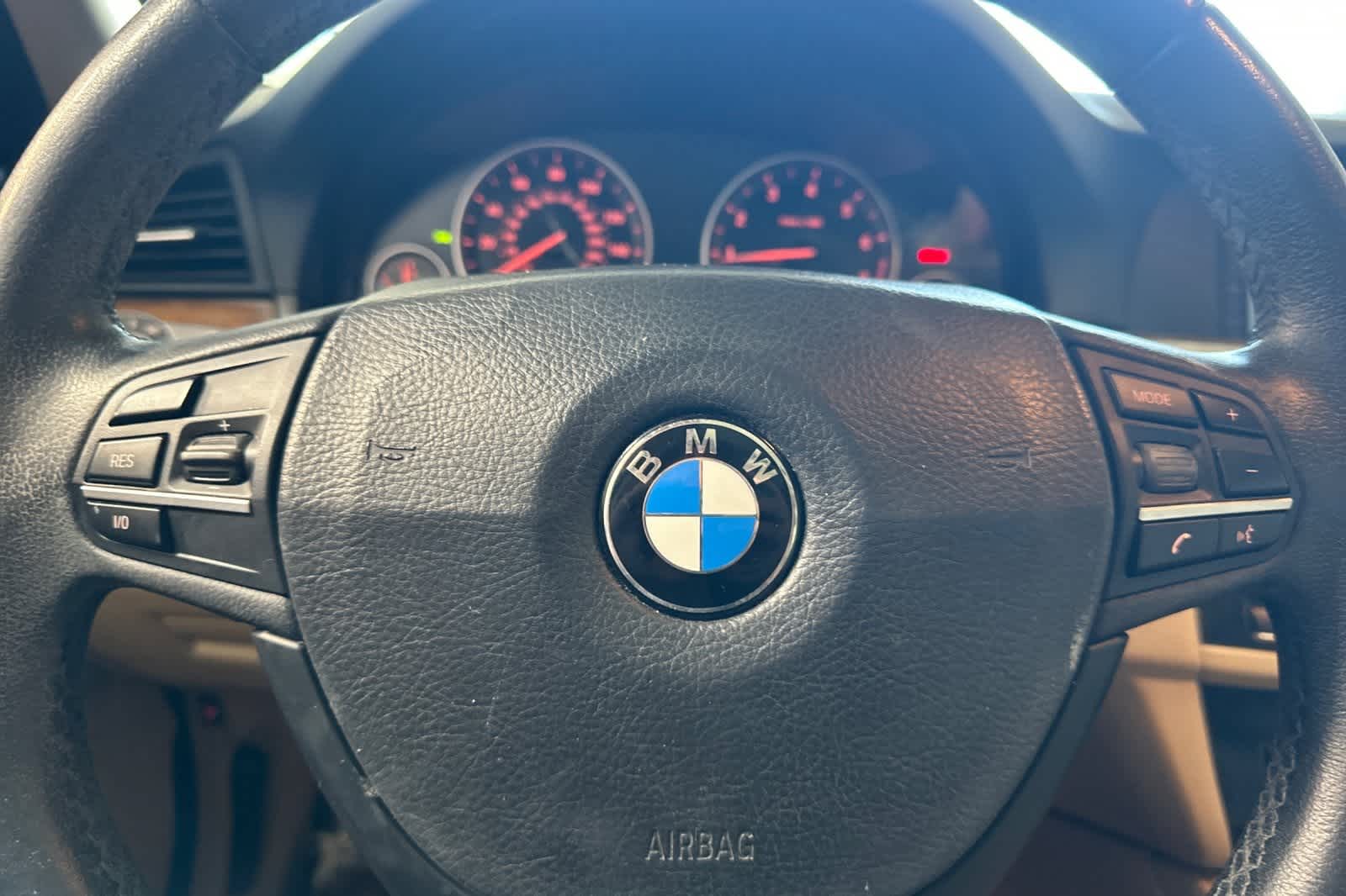 Thumbnail: 2013 BMW 5 Series - 24