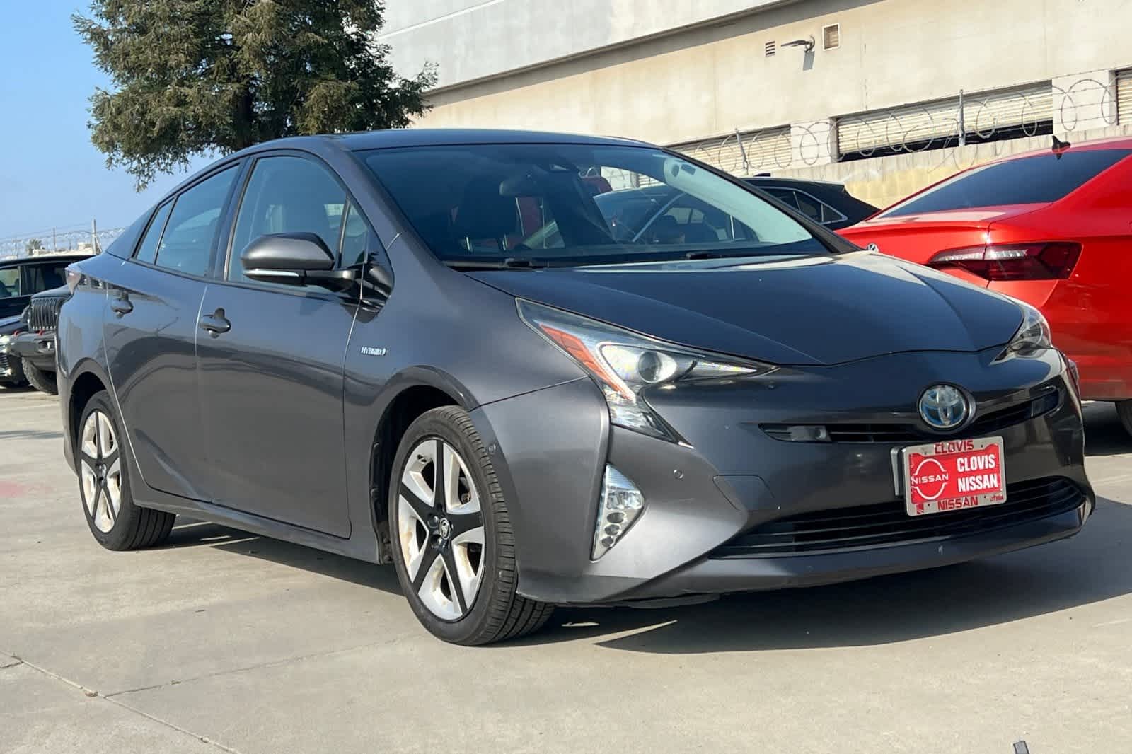 Thumbnail: 2017 Toyota Prius - 10
