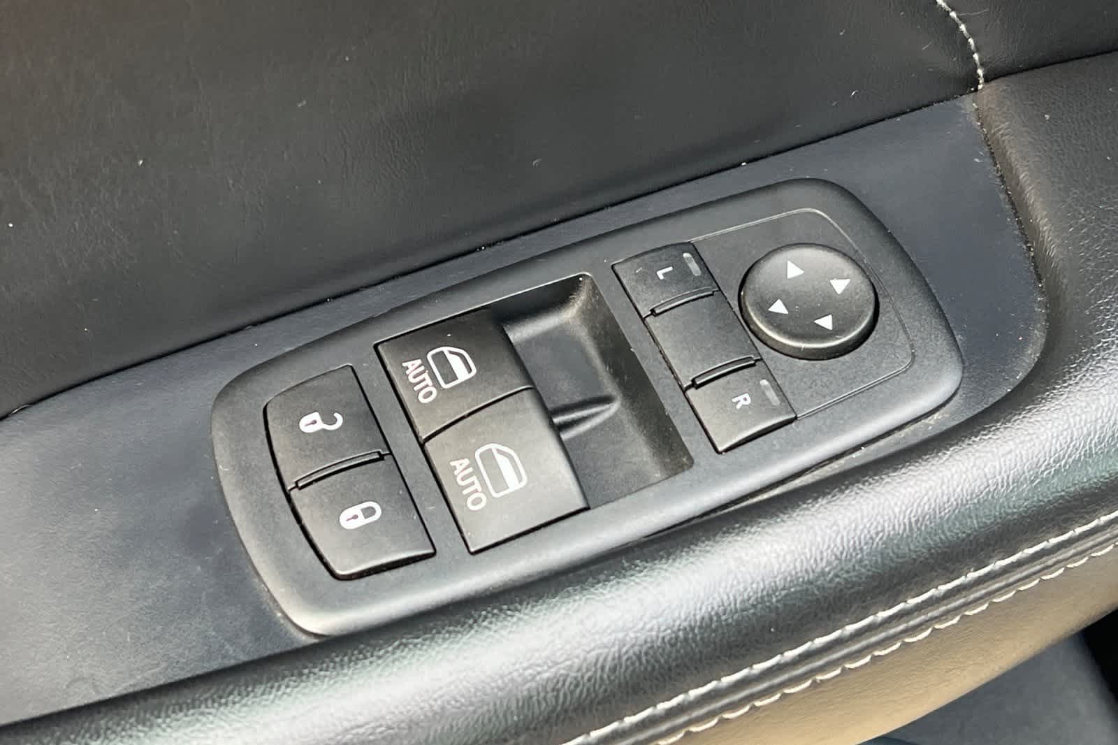 Thumbnail: 2016 Dodge Challenger - 14