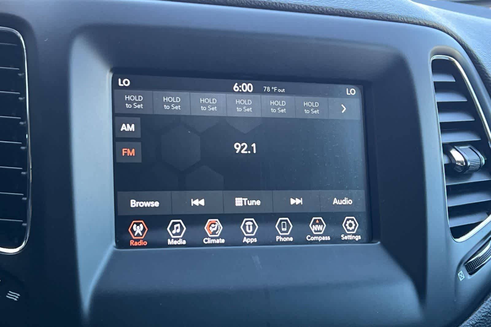 Thumbnail: 2021 Jeep Compass - 22