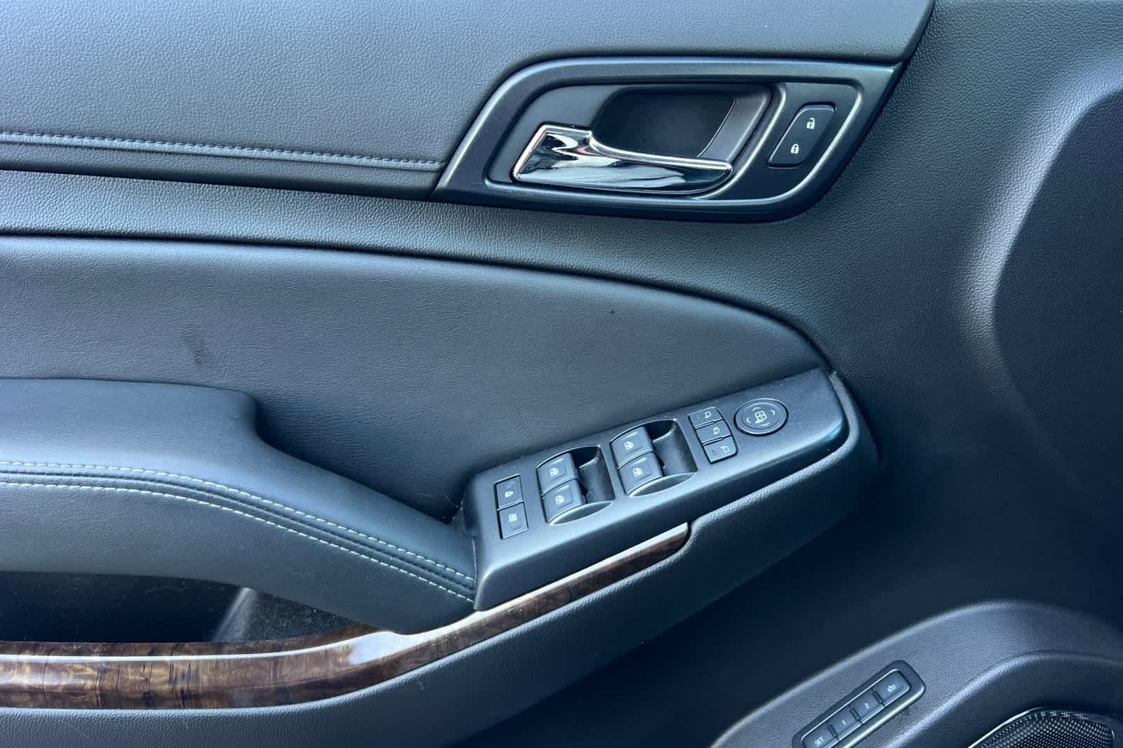 Thumbnail: 2019 Chevrolet Tahoe - 13