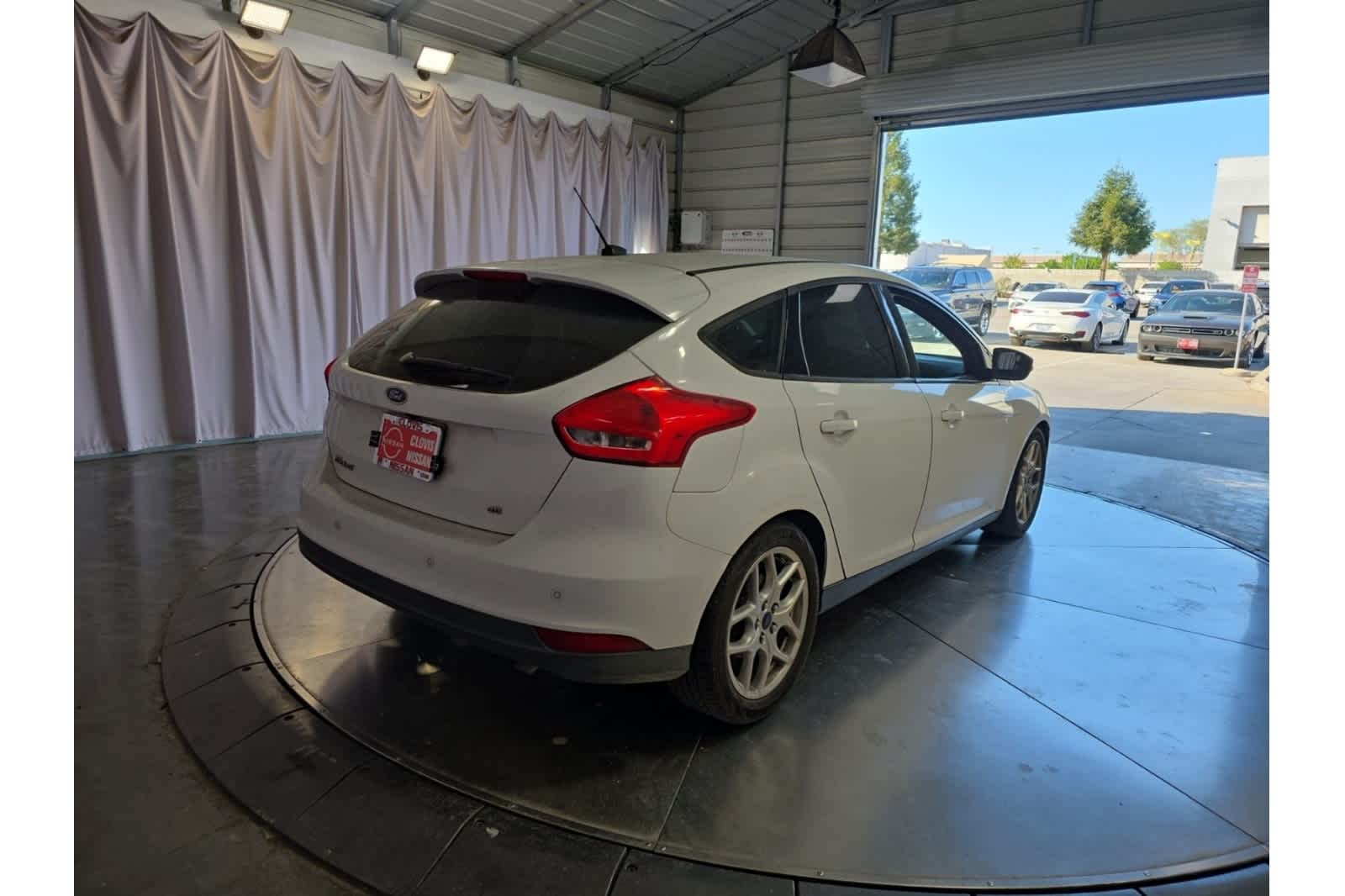 Thumbnail: 2015 Ford Focus - 8