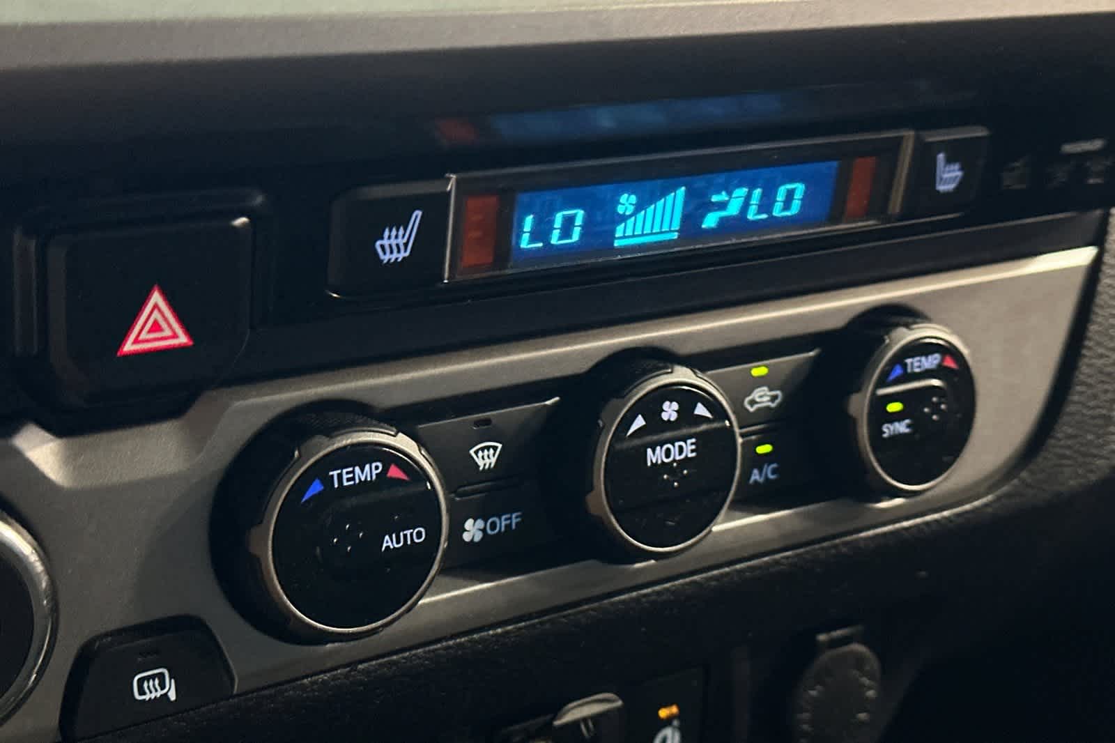 Thumbnail: 2016 Toyota Tacoma - 23