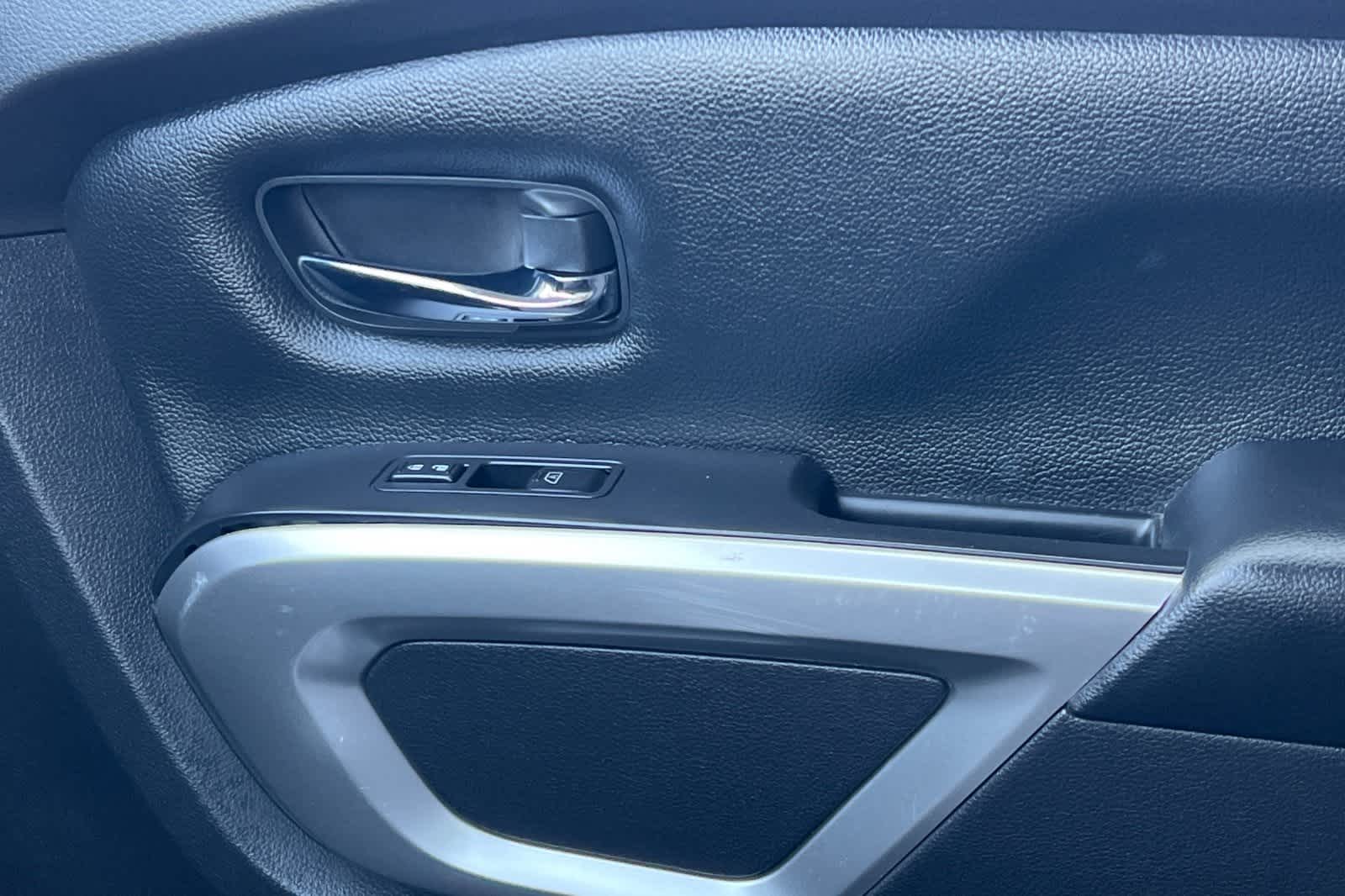 Thumbnail: 2022 Nissan Titan - 19