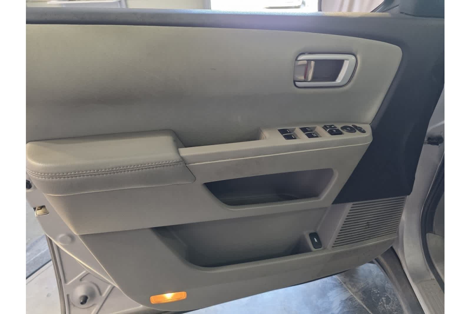 Thumbnail: 2015 Honda Pilot - 18