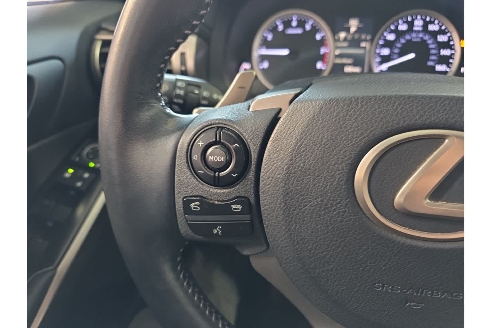 Thumbnail: 2014 Lexus IS - 26