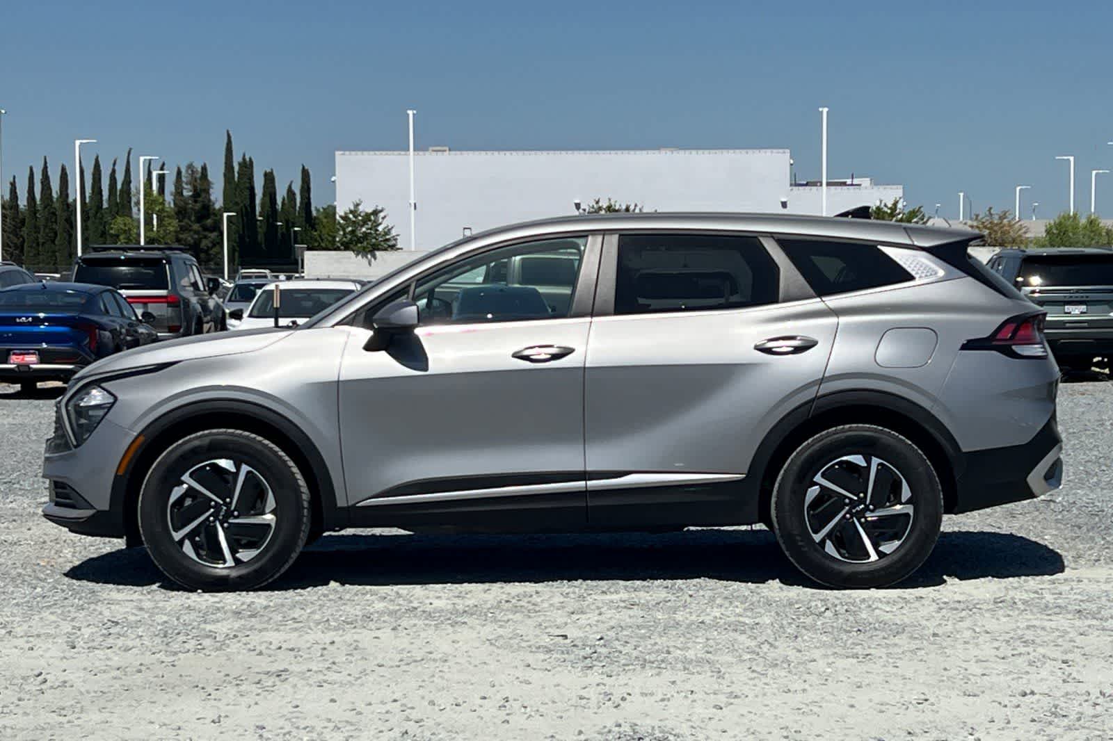 Thumbnail: 2023 Kia Sportage - 6