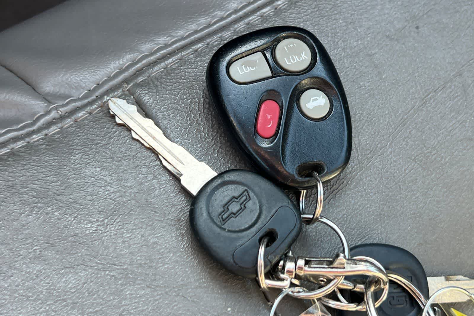 Thumbnail: 2005 Chevrolet Impala - 25