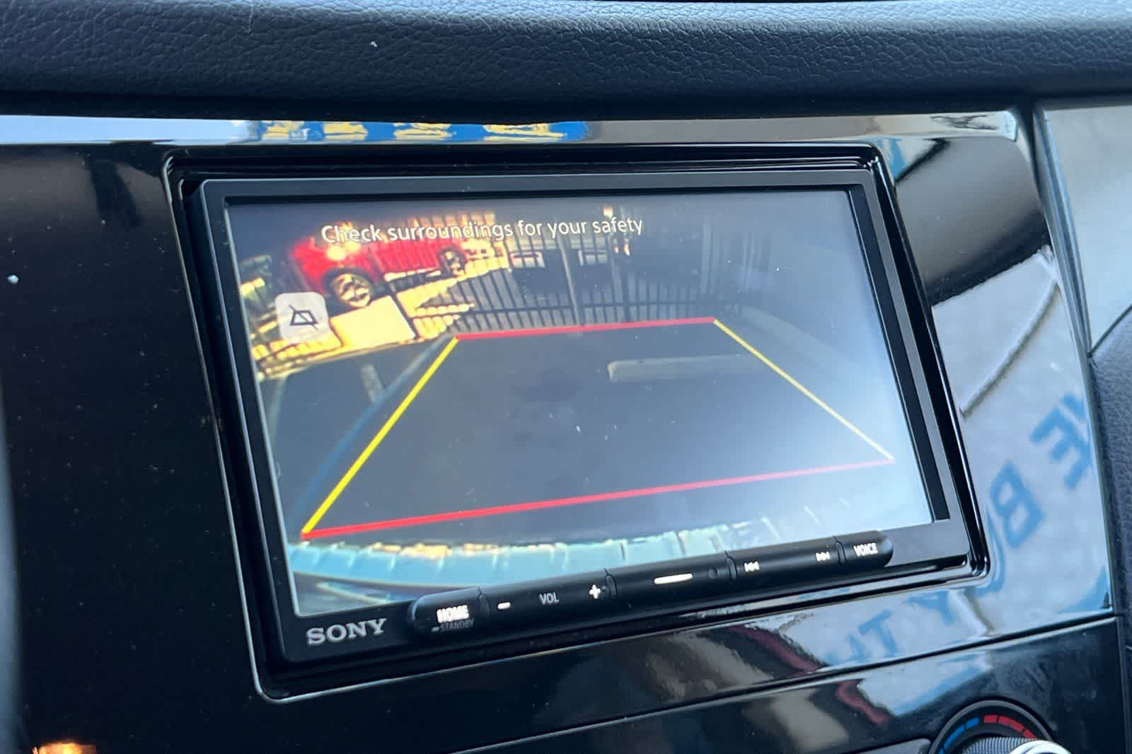 Thumbnail: 2018 Nissan Rogue Sport - 23