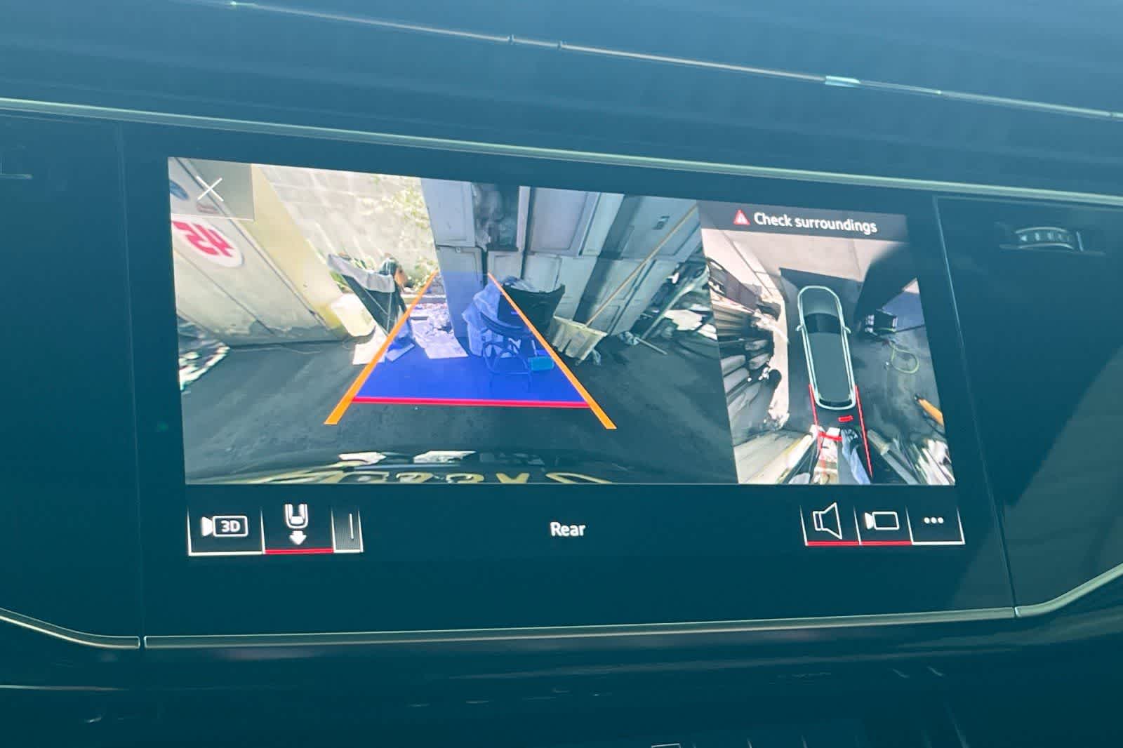 Thumbnail: 2021 Audi Q7 - 21