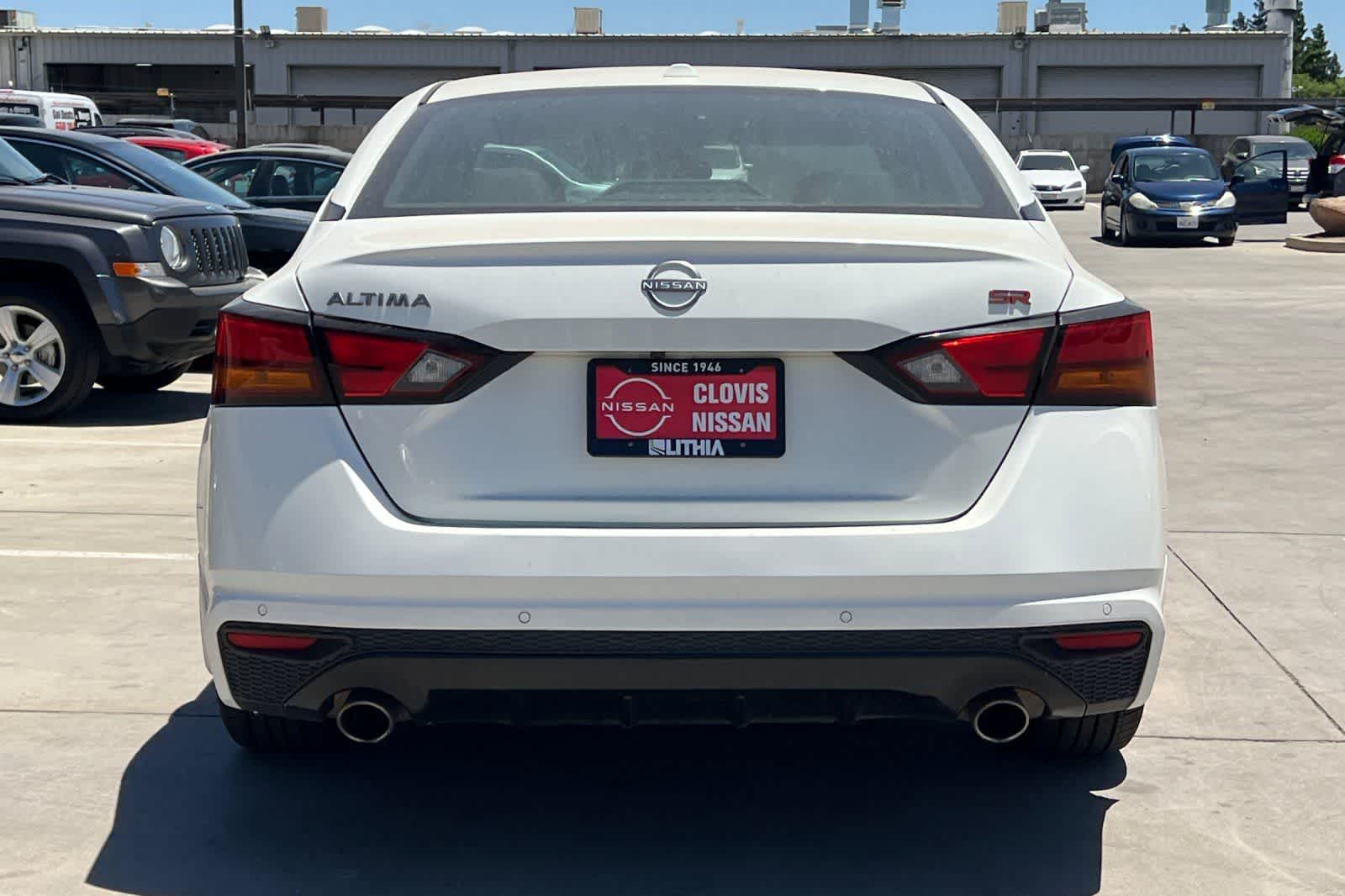 Thumbnail: 2024 Nissan Altima - 8