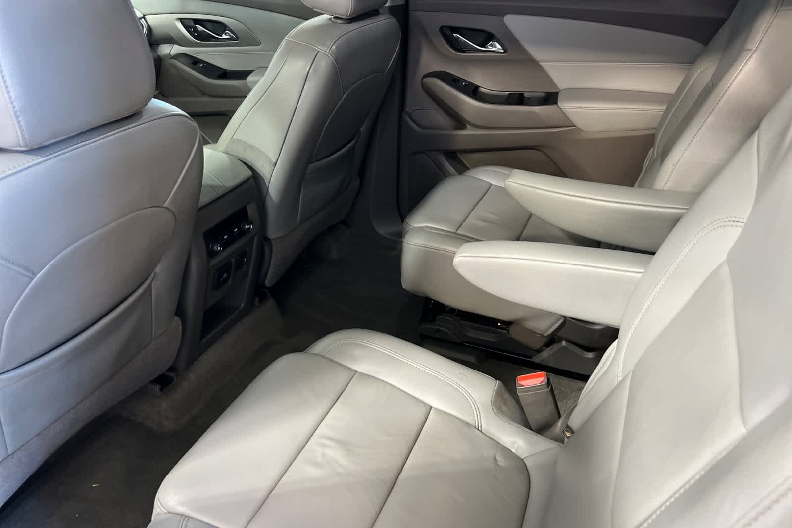 Thumbnail: 2018 Chevrolet Traverse - 5