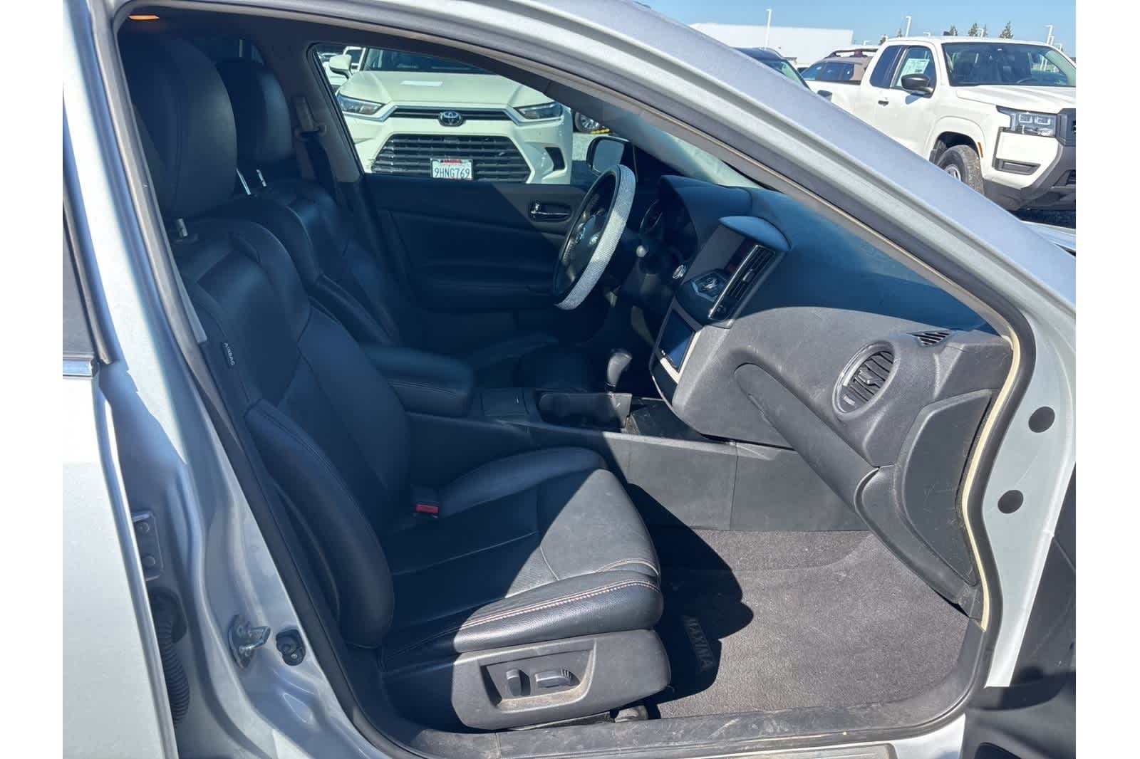 Thumbnail: 2011 Nissan Maxima - 14