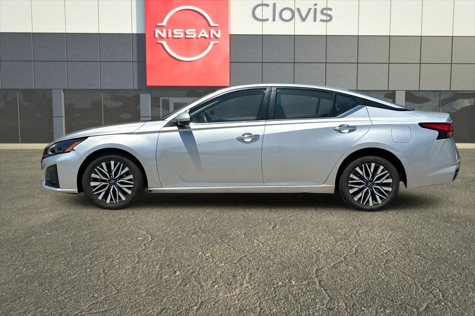Thumbnail: 2023 Nissan Altima - 6
