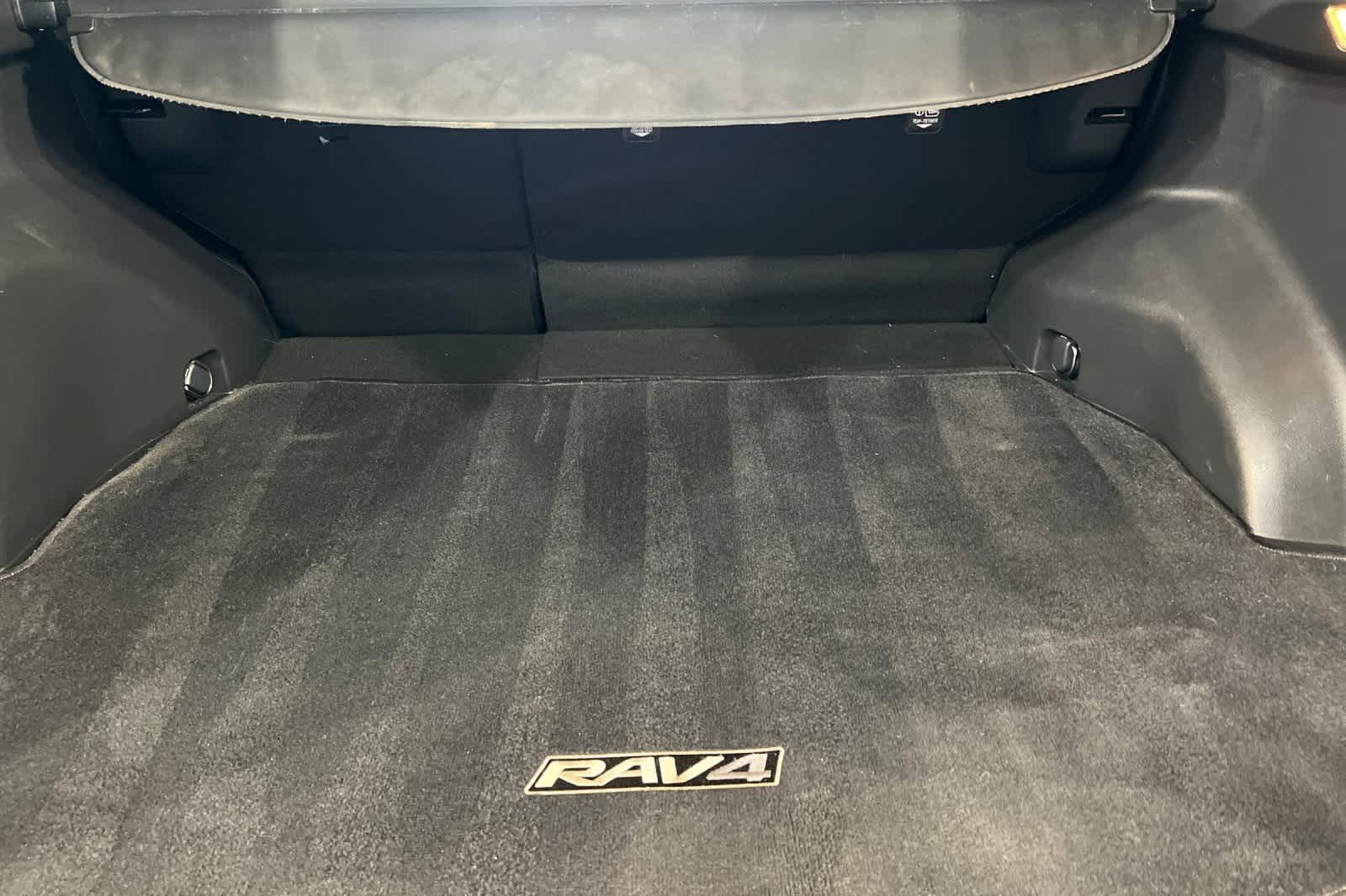 Thumbnail: 2021 Toyota RAV4 - 18