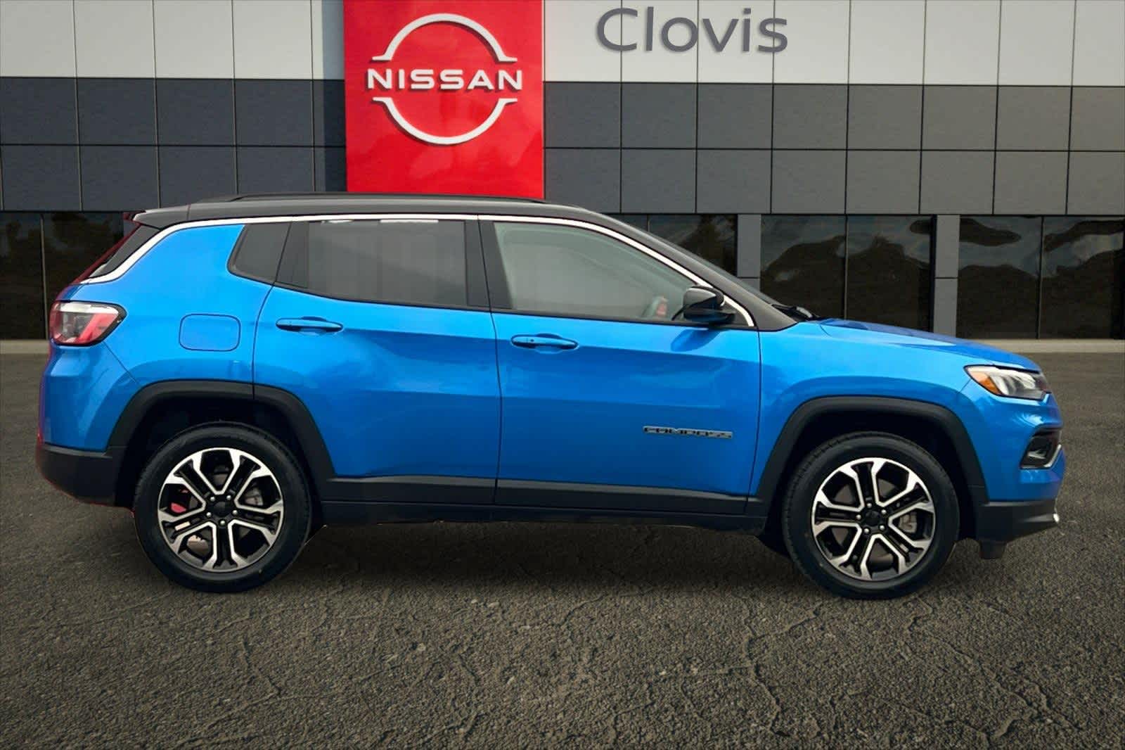 Thumbnail: 2023 Jeep Compass - 9