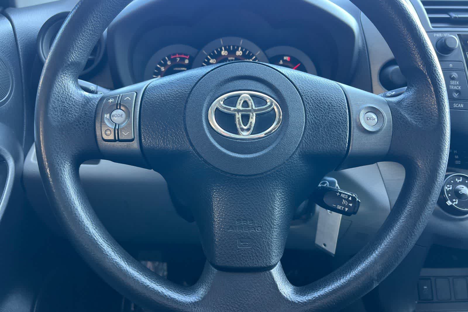 Thumbnail: 2011 Toyota RAV4 - 26