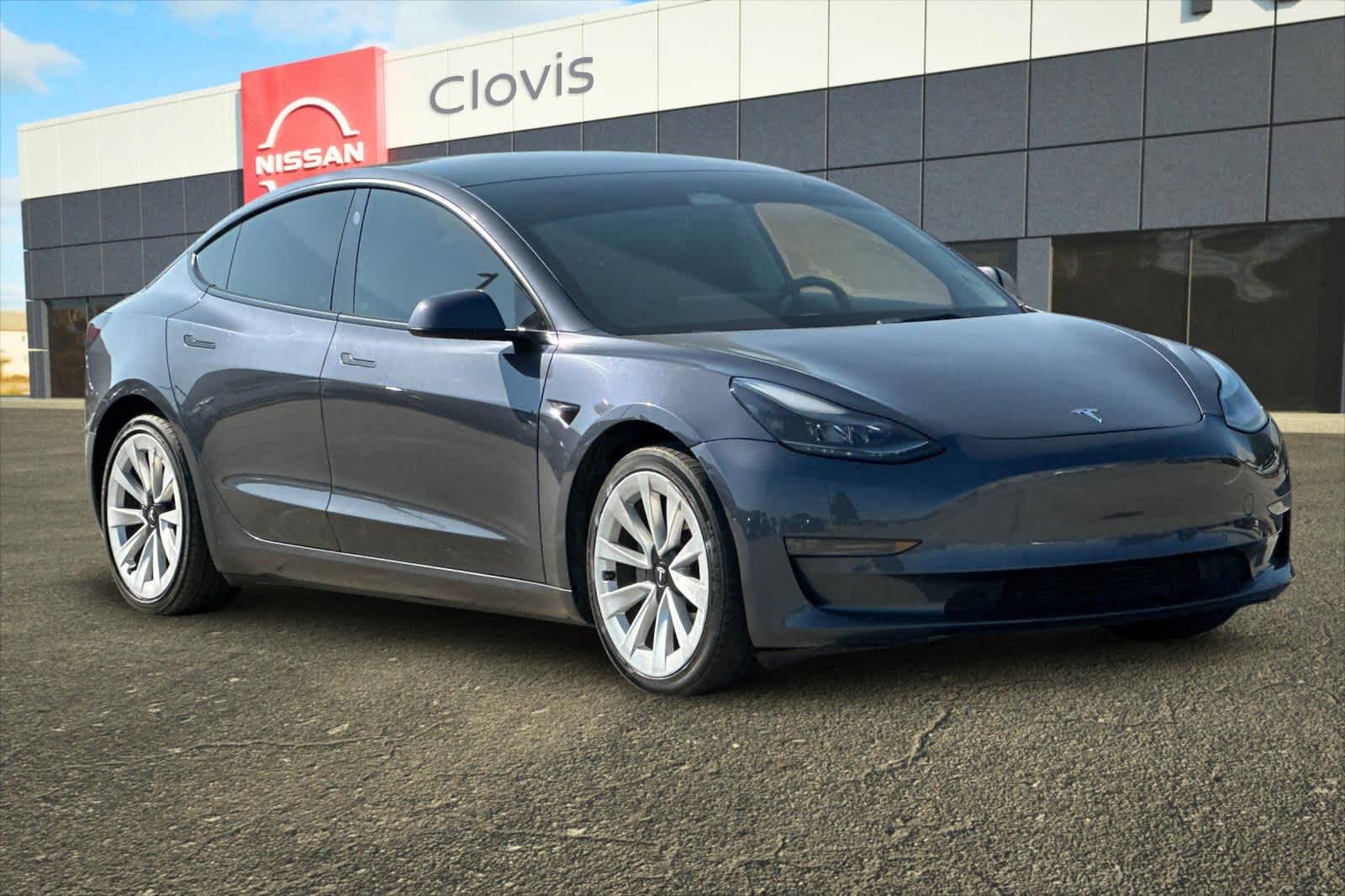 Thumbnail: 2022 Tesla Model 3 - 10