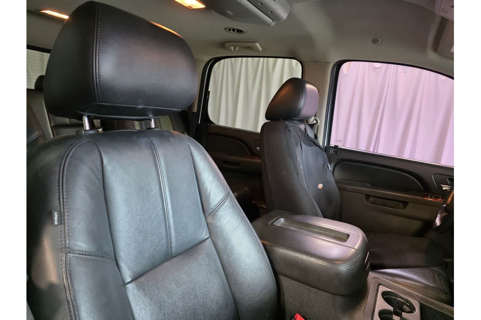 Thumbnail: 2010 Chevrolet Tahoe - 13