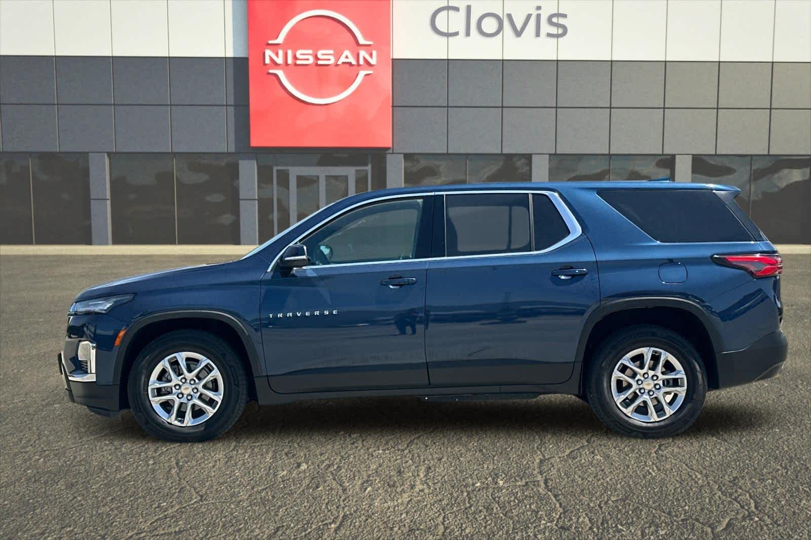 Thumbnail: 2023 Chevrolet Traverse - 6