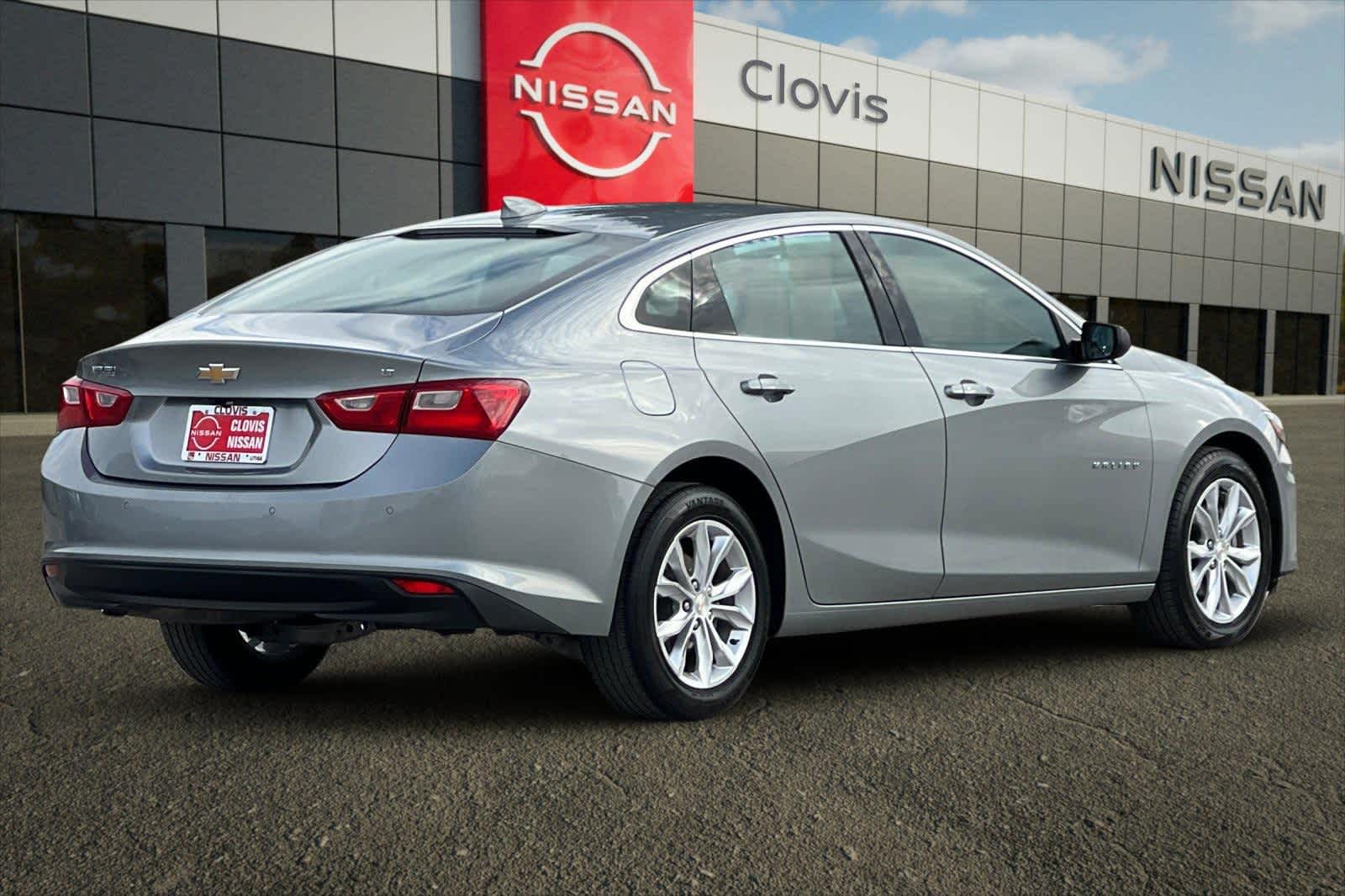 Thumbnail: 2024 Chevrolet Malibu - 3