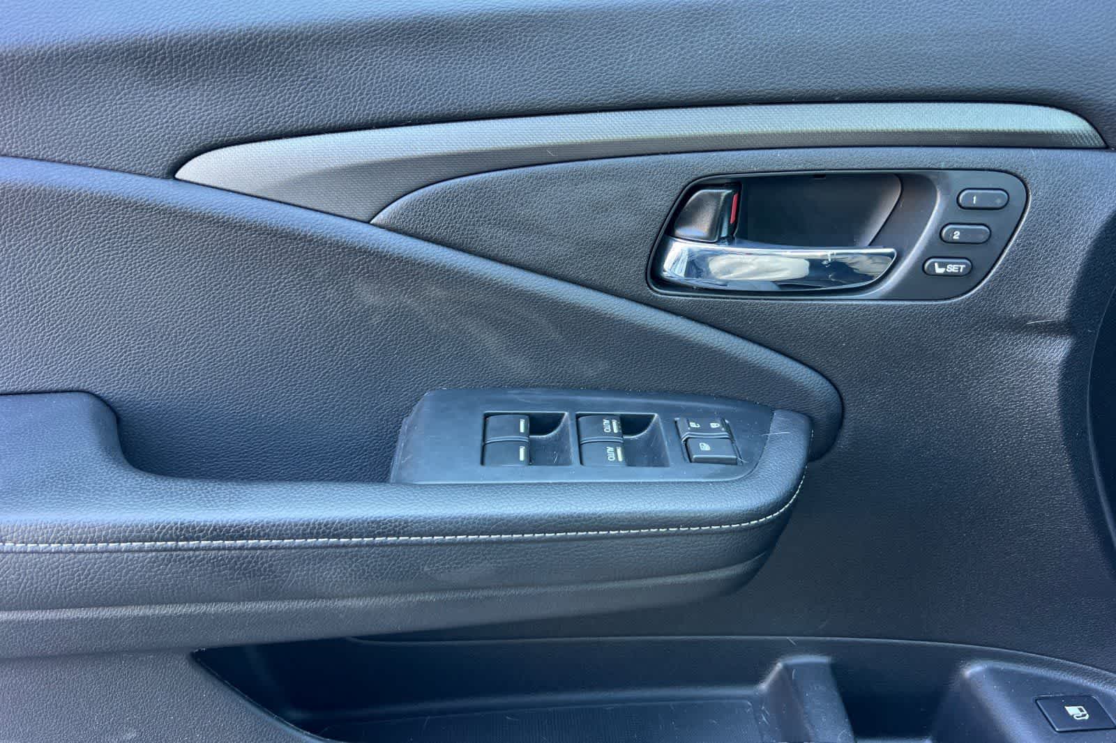 Thumbnail: 2023 Honda Ridgeline - 15