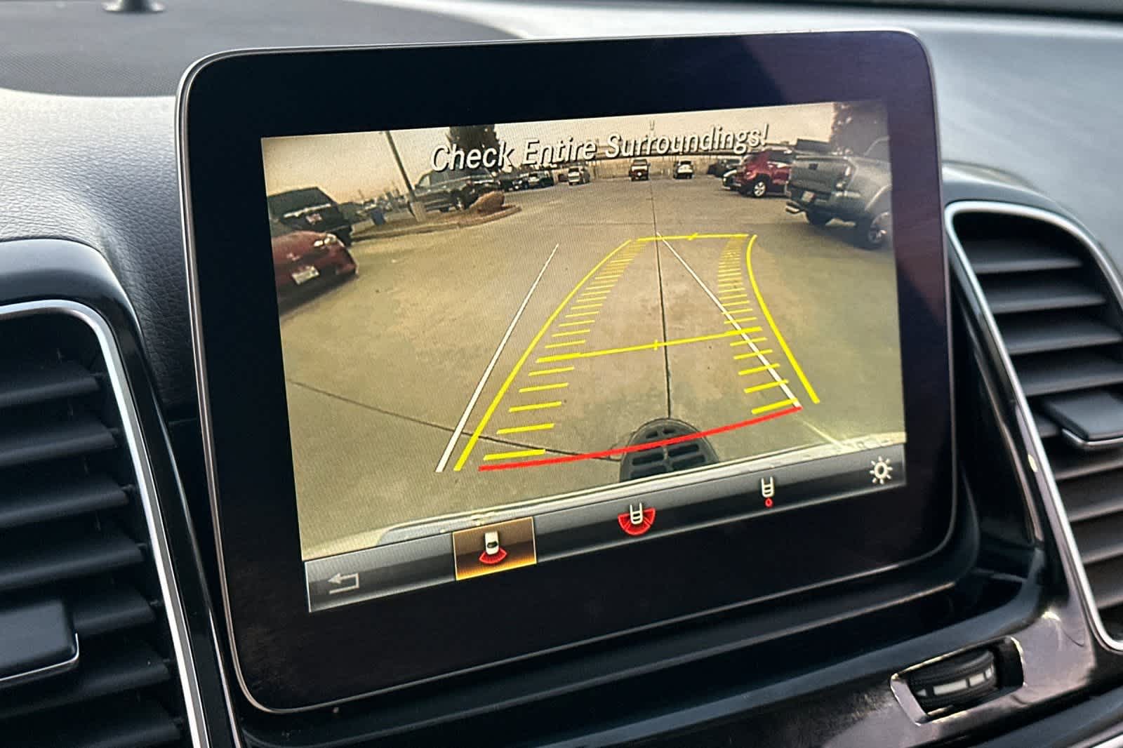 Thumbnail: 2017 Mercedes-Benz GLE - 21