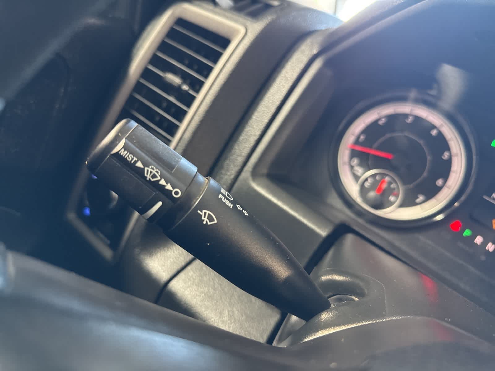 Thumbnail: 2021 RAM 1500 Classic - 28