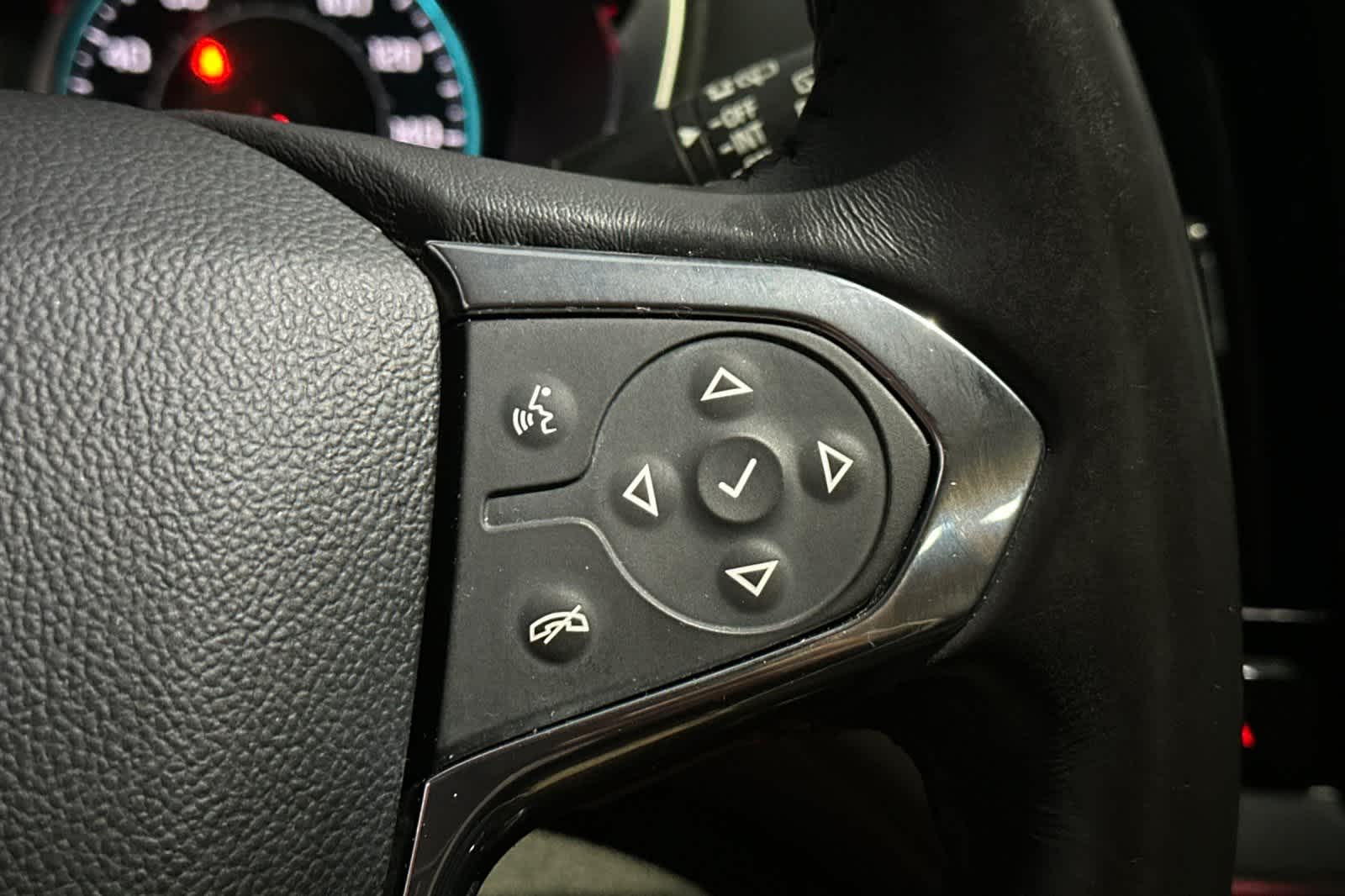 Thumbnail: 2019 Chevrolet Traverse - 31