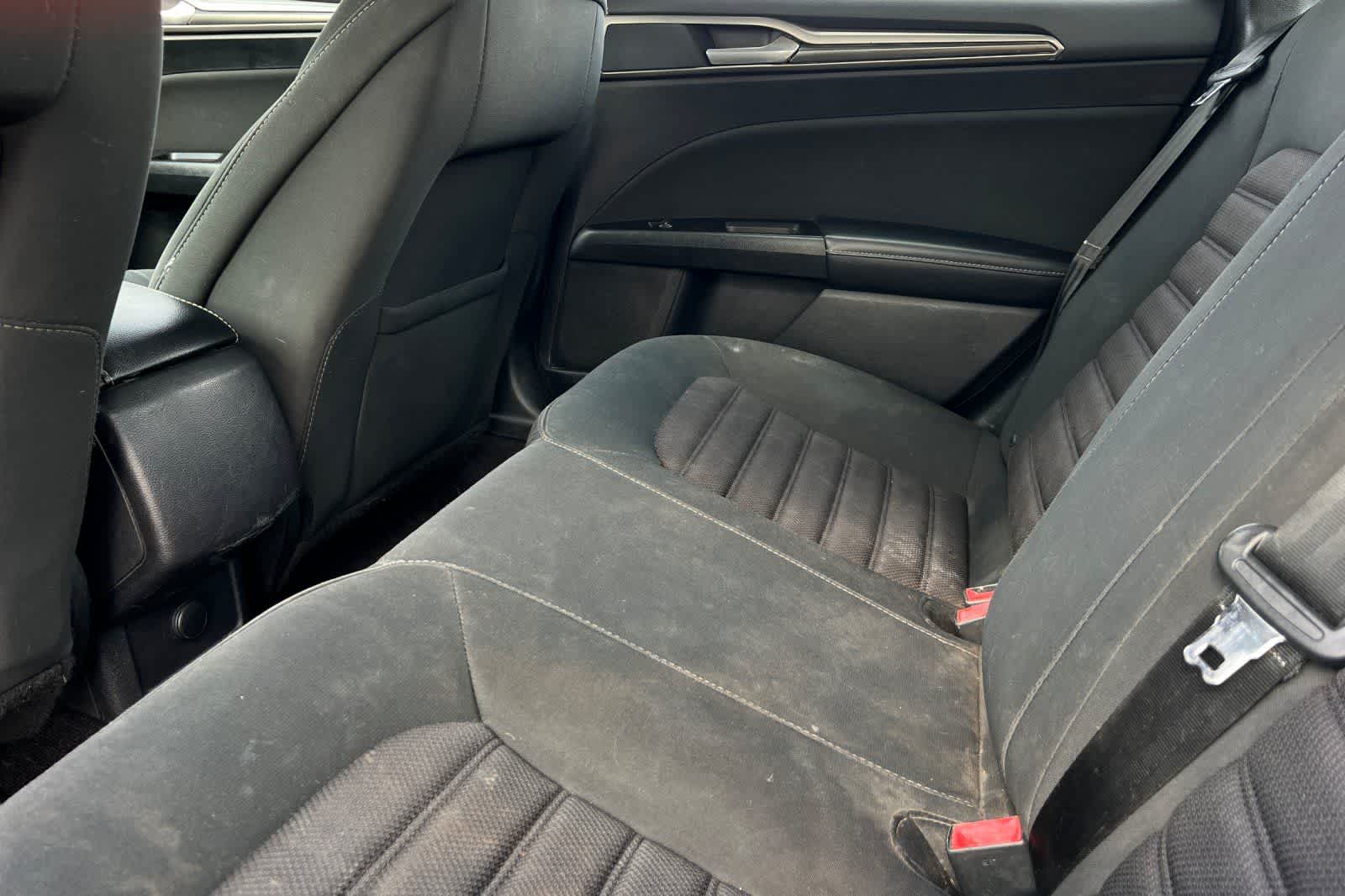 Thumbnail: 2017 Ford Fusion - 5