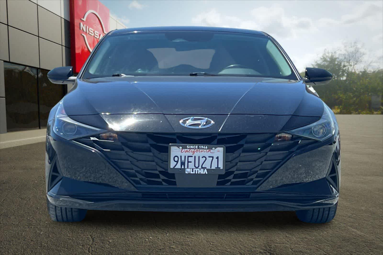 Thumbnail: 2022 Hyundai Elantra - 10