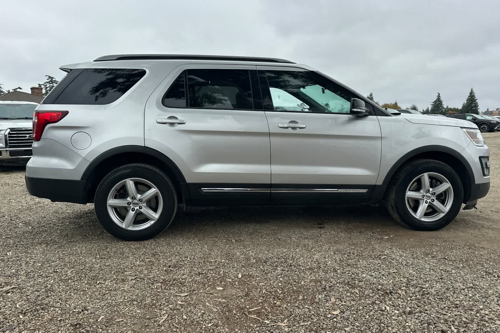 Thumbnail: 2017 Ford Explorer - 9