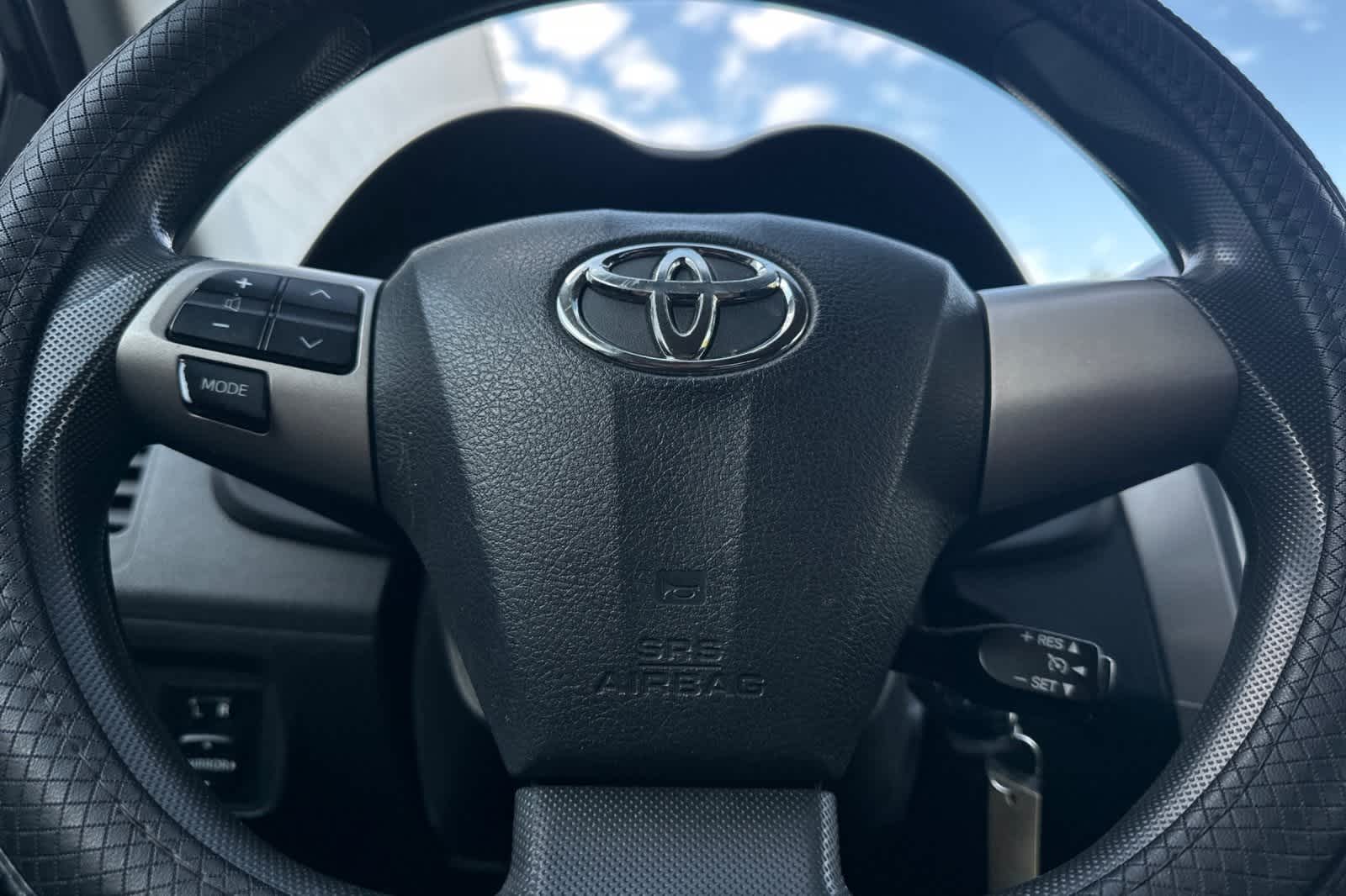 Thumbnail: 2013 Toyota Corolla - 23