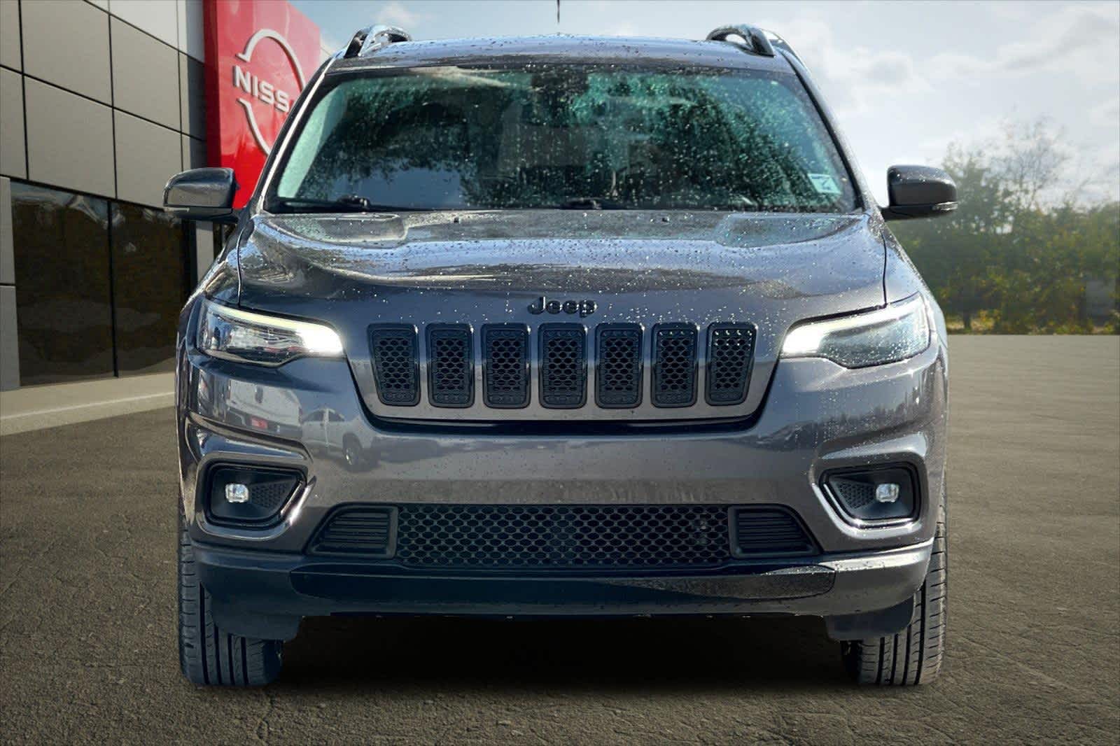 Thumbnail: 2019 Jeep Cherokee - 11