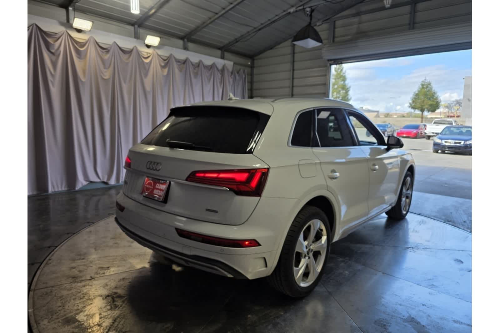 Thumbnail: 2021 Audi Q5 - 8