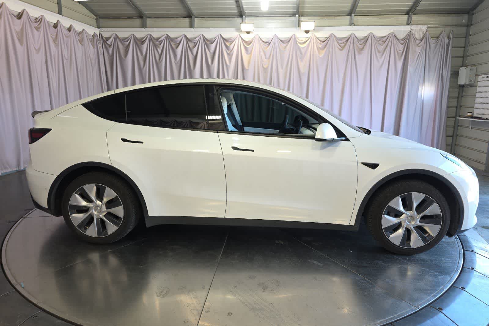 Thumbnail: 2021 Tesla Model Y - 9