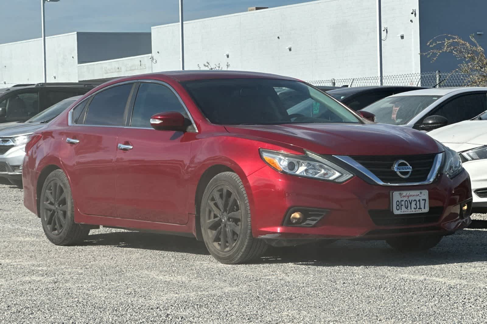 Thumbnail: 2018 Nissan Altima - 10