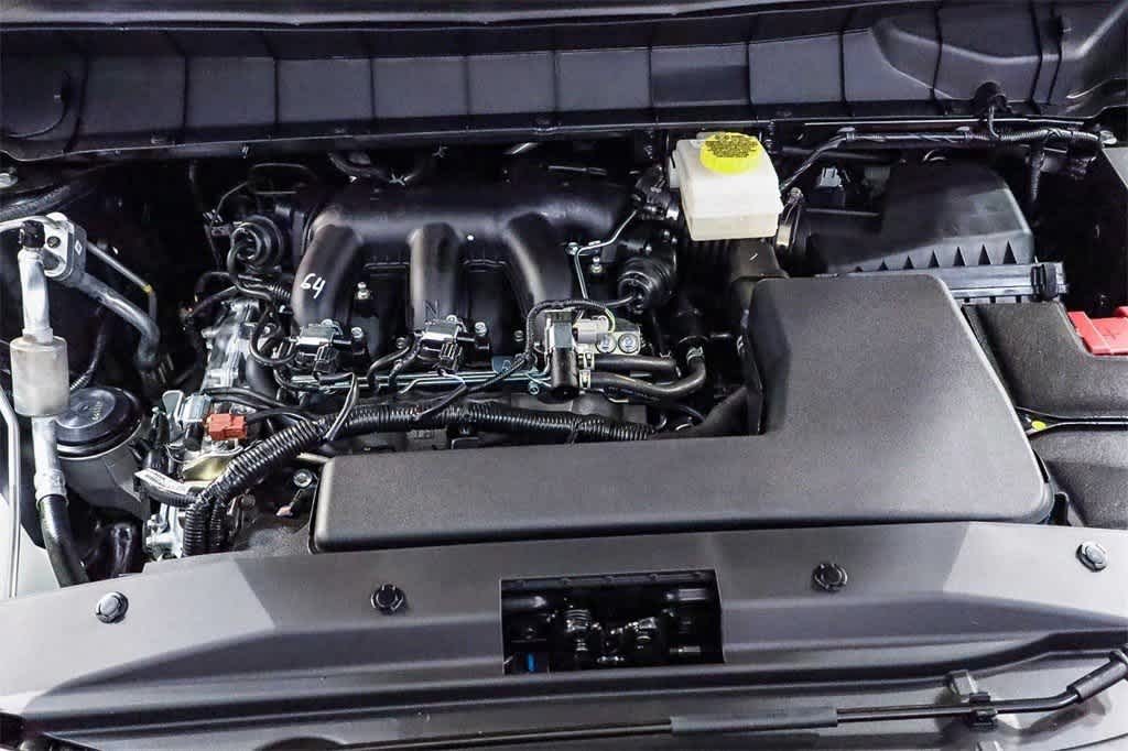 2025 Nissan Pathfinder S 27