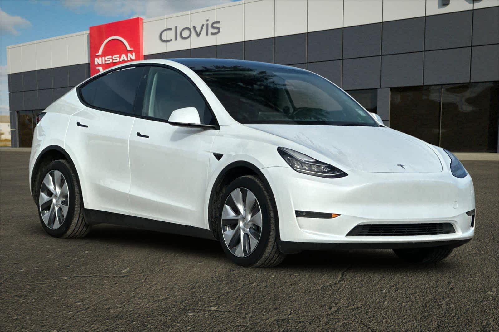 Thumbnail: 2023 Tesla Model Y - 10