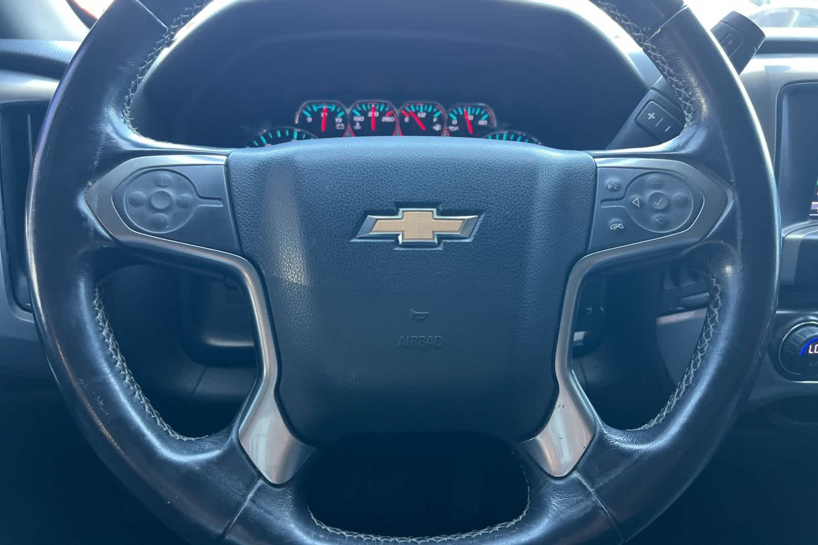 Thumbnail: 2018 Chevrolet Silverado 1500 - 25