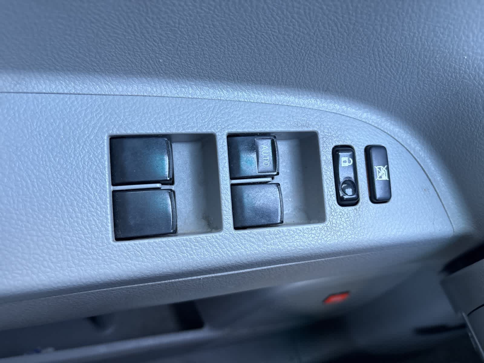 Thumbnail: 2010 Toyota Highlander - 12