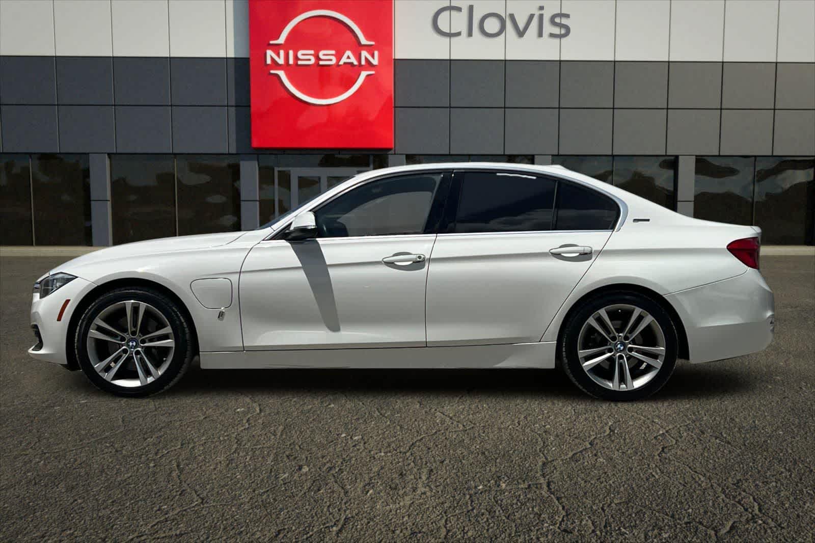Thumbnail: 2017 BMW 3 Series - 6