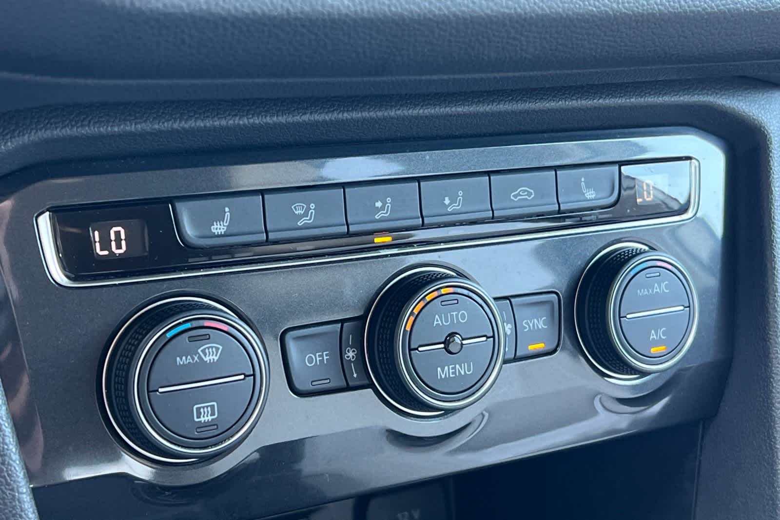 Thumbnail: 2019 Volkswagen Tiguan - 21