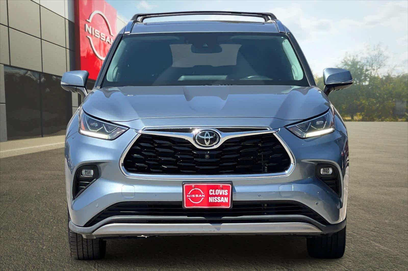 Thumbnail: 2022 Toyota Highlander - 11