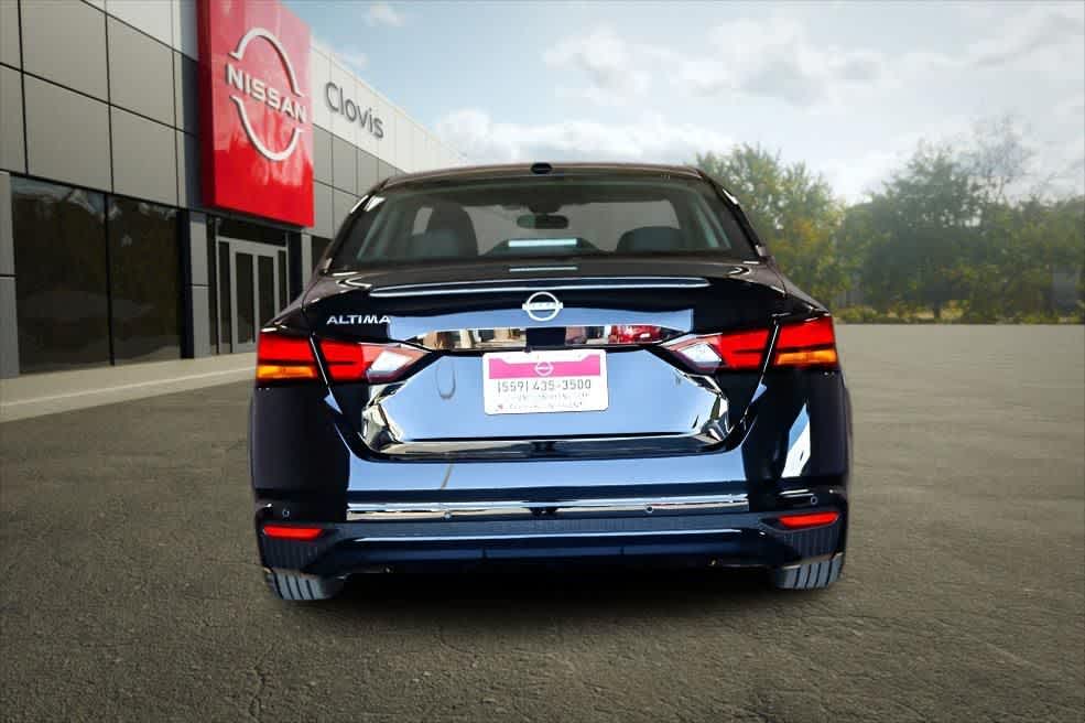 Thumbnail: 2025 Nissan Altima - 7