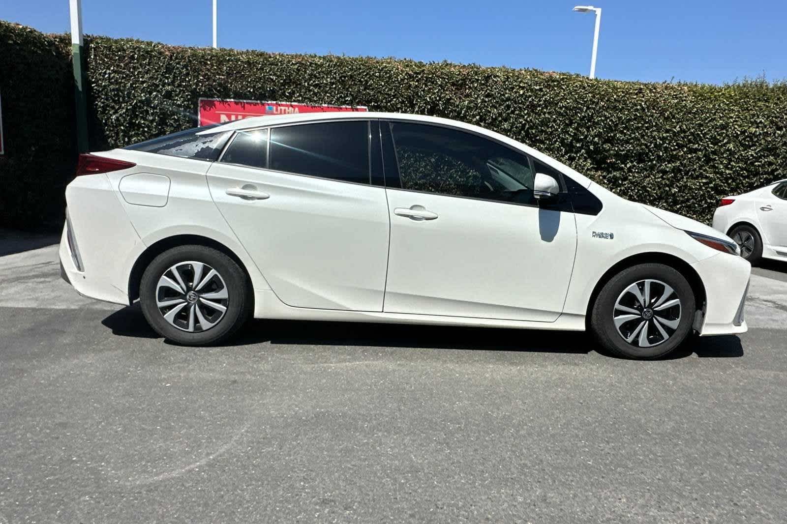 2018 Toyota Prius Prime Plus 9