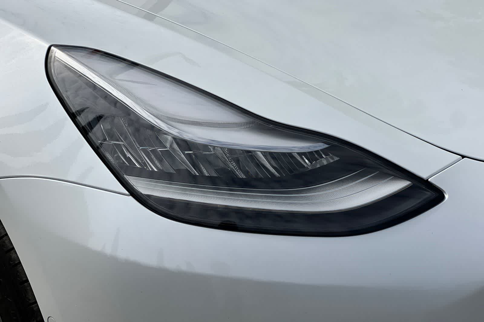 Thumbnail: 2020 Tesla Model 3 - 33