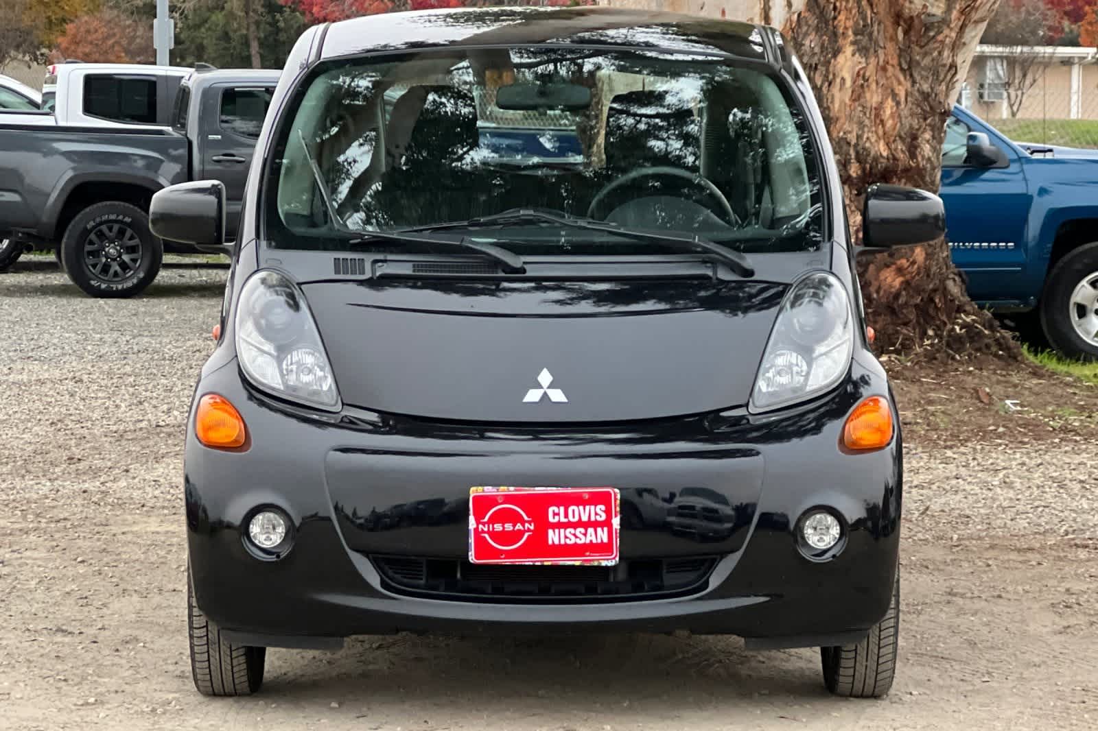 Thumbnail: 2016 Mitsubishi i-MiEV - 11