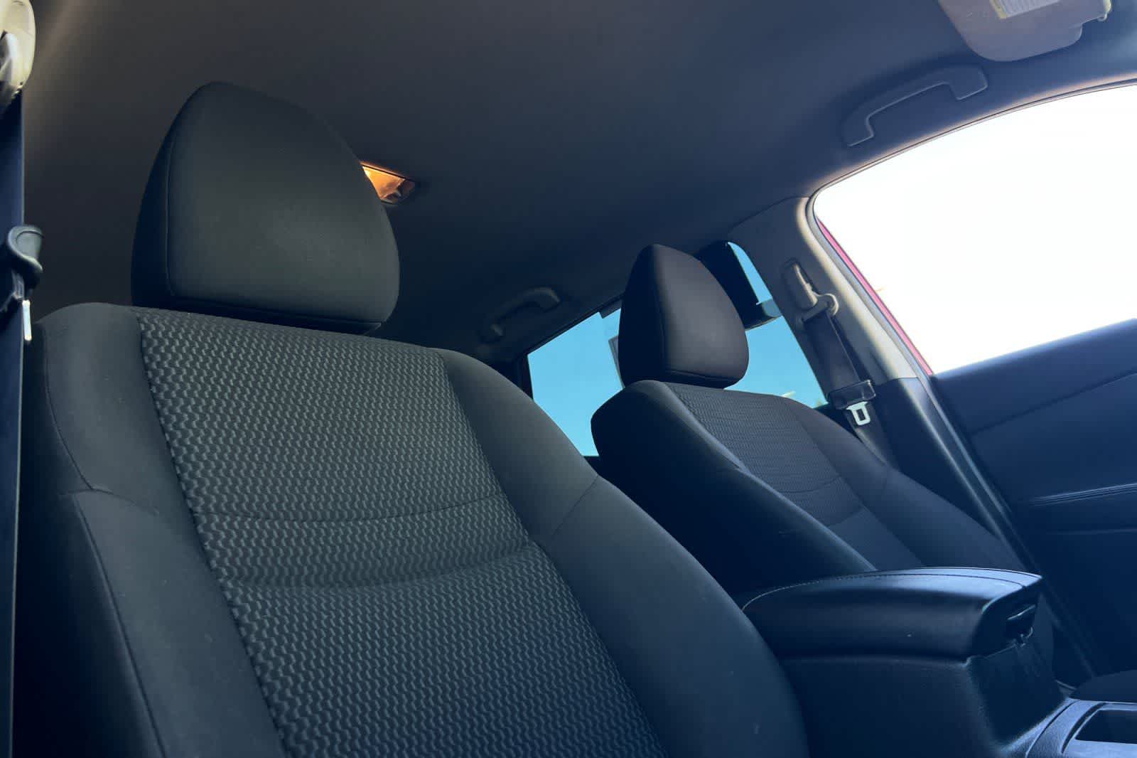 Thumbnail: 2018 Nissan Rogue Sport - 20